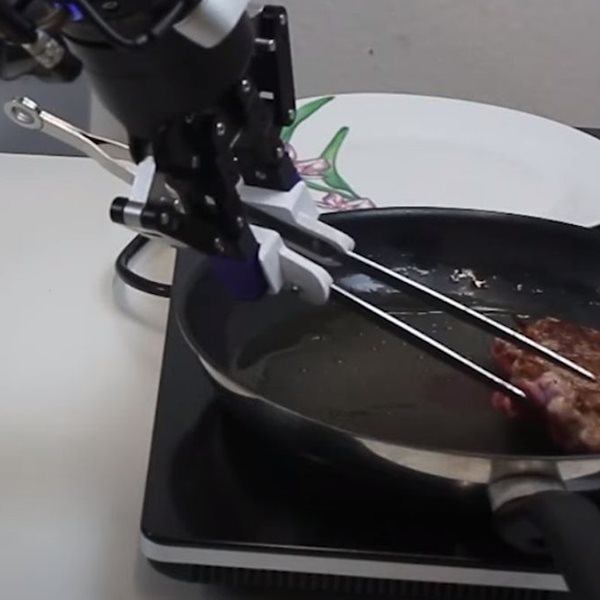 Θα εμπιστευόσουν τη μπριζόλα σου σε αυτό το ρομπότ για να την ψήσει;