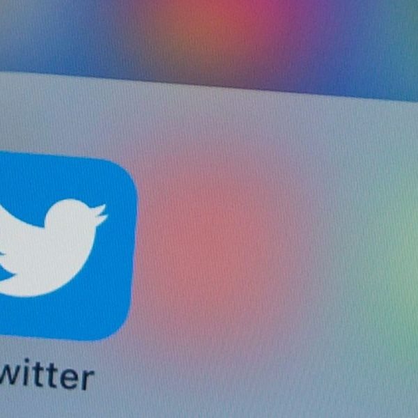 Πώς θα επαναφέρεις το 'πουλί' του Twitter στο κινητό σου