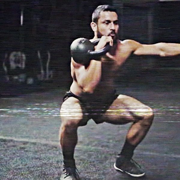 Home training: Εκρηκτικό πρόγραμμα με kettlebells