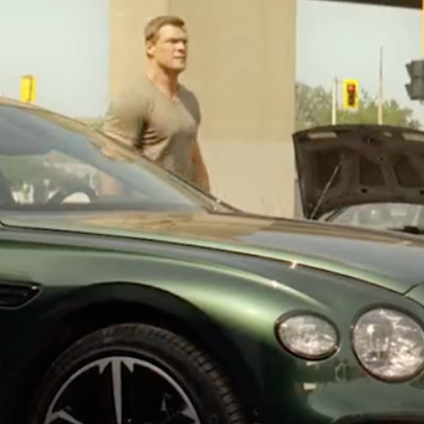 Πώς είναι να οδηγείς μία Bentley 200 χιλιάδων Ευρώ