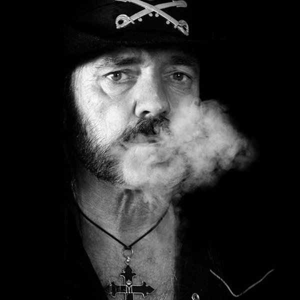O Lemmy ήταν η ματωμένη καρδιά του ροκ