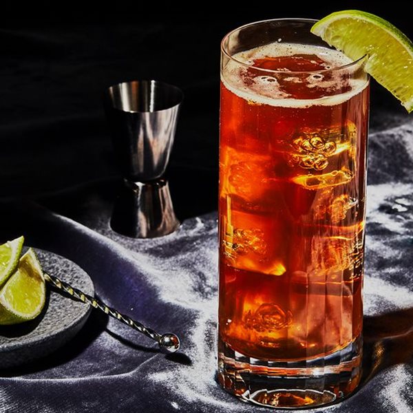 Η ιστορία και η συνταγή του Dark 'N' Stormy
