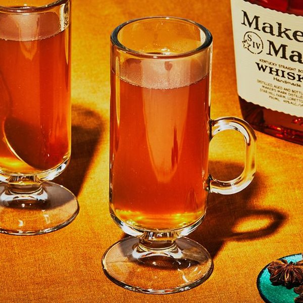 Η ιστορία και η συνταγή του Hot Toddy