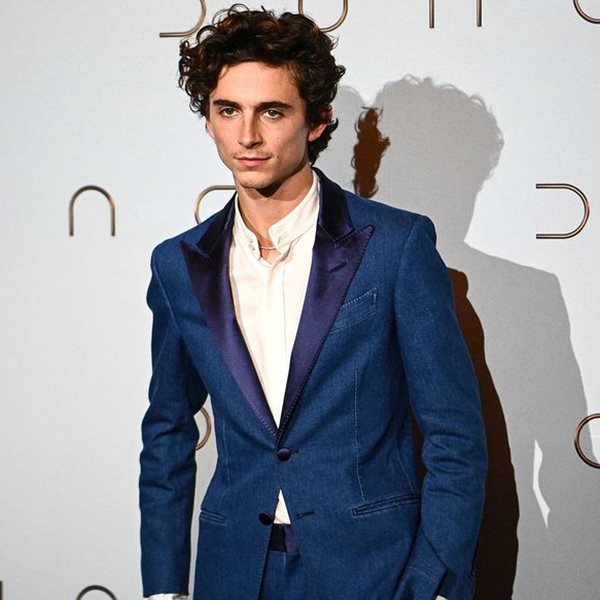 Ο Timothée Chalamet με denim tuxedo. Γιατί όχι;