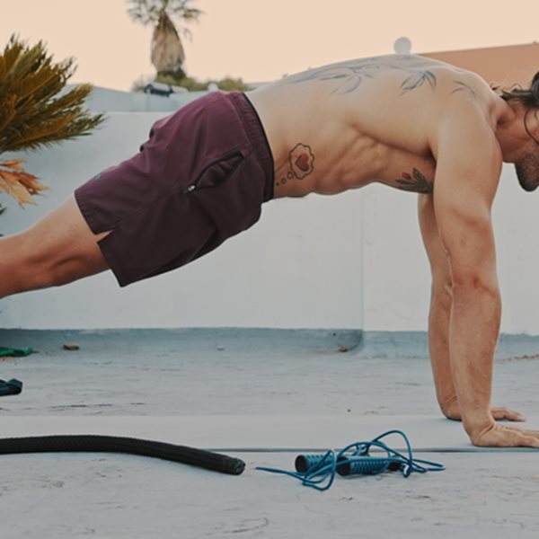 Η 9λεπτη HIIT προπόνηση για πελώρια δύναμη