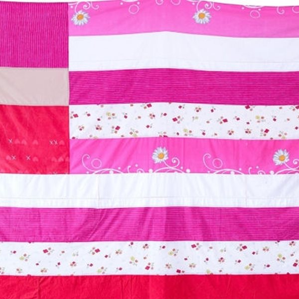 Ο Αρκάς πήρε θέση για τη σημαία με μία ροζ καλημέρα