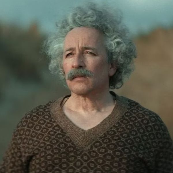 Η πραγματική ιστορία πίσω από το Einstein and the Bomb