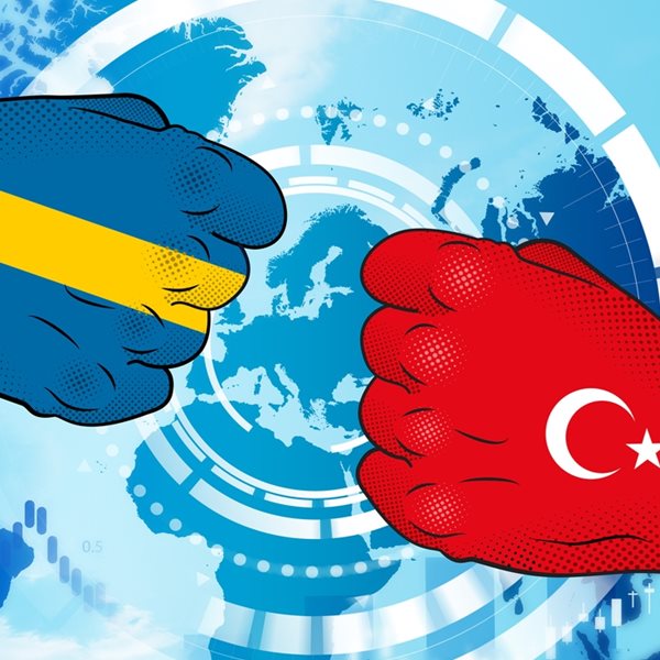 Η Σουηδία "πετάει τη μπάλα" στον Ερντογάν