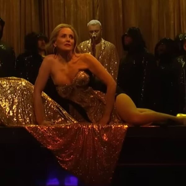 Αυτή ίσως είναι η πιο σέξι εμφάνιση της Sharon Stone τελευταία