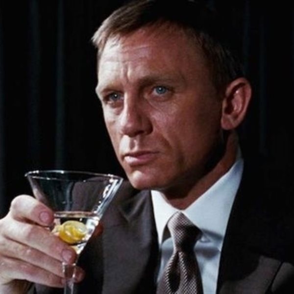 Οι 5 λιγότερο παχυντικοί τρόποι για να απολαμβάνεις τα ποτά σου