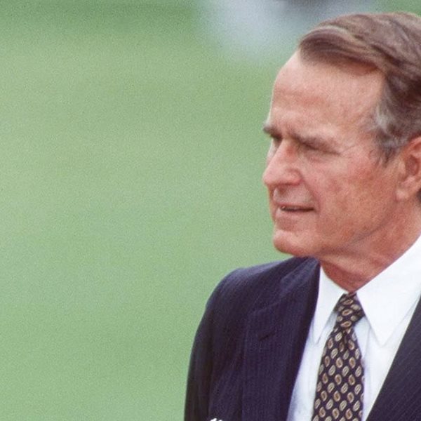 Όταν ο George H.W. Bush έβγαλε τα σωθικά του πάνω στον πρωθυπουργό της Ιαπωνίας