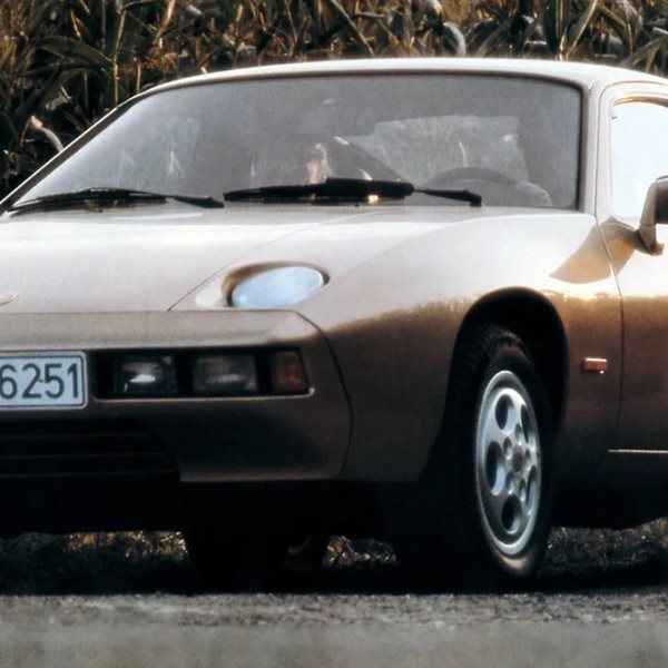 Η Porsche 928 του Tom Cruise έσπασε κάθε ρεκόρ