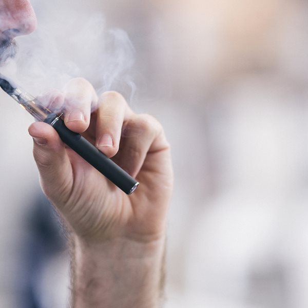 Το άτμισμα βλάπτει τους όρχεις σου, λέει η επιστήμη