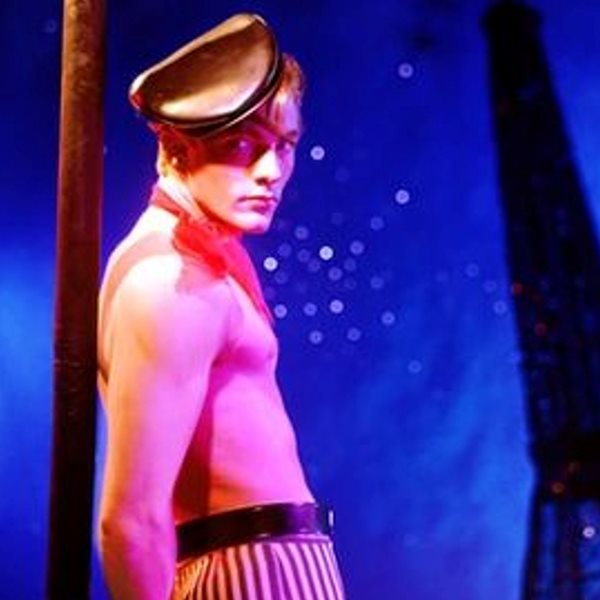 James Bidgood: Ρέκβιεμ στην camp αισθητική ενός ροζ νάρκισσου