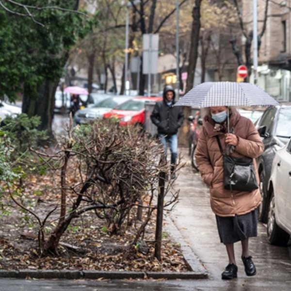 Κορονοϊός: Εκτίναξη με 27.490 νέα κρούσματα