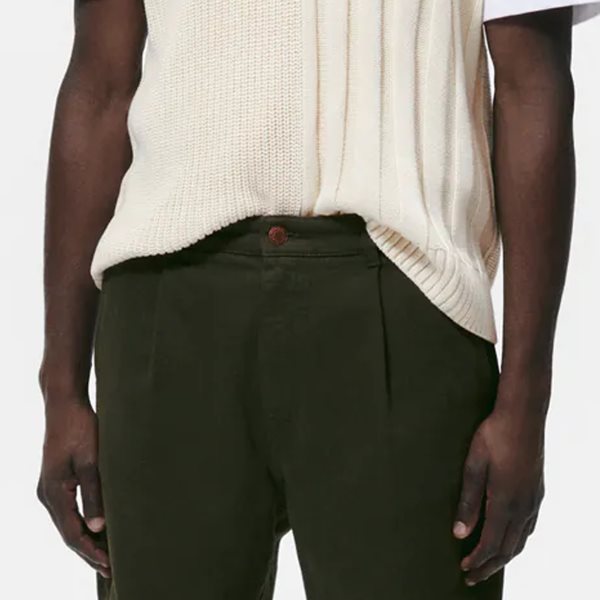 Το chino από τα Zara που θα φοράμε όλο τον χειμώνα