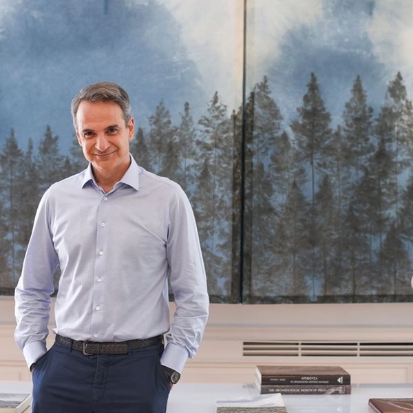 Ο Κυριάκος Μητσοτάκης νιώθει ο εαυτός του και στη Βουλή και στο TikTok