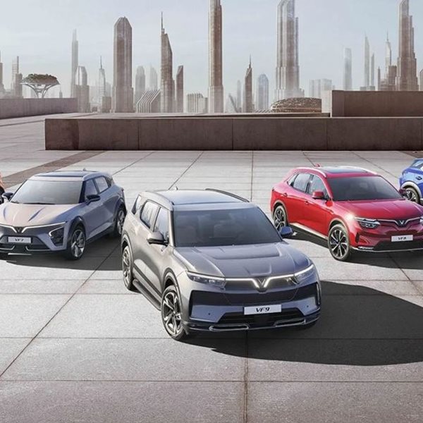 Vinfast: Πώς από τα noodle bars έφτασε στα ηλεκτρικά αυτοκίνητα