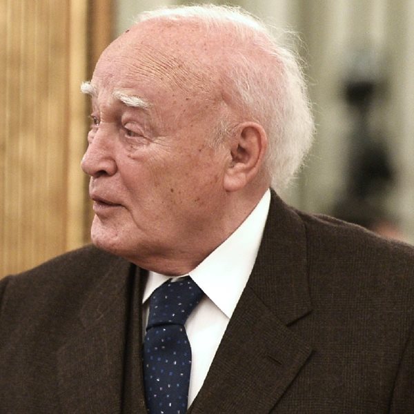 Ύστατο χαίρε στον Κάρολο Παπούλια