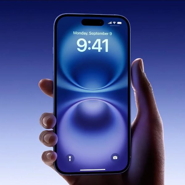 Γιατί πέφτουν οι πωλήσεις του νέου iPhone 16 και τι αλλάζει με το Apple Intelligence