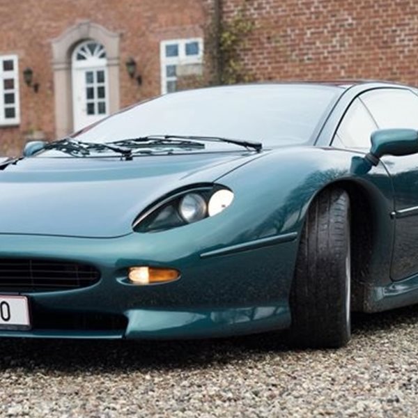 10 ρετρό αυτοκίνητα με αναδιπλούμενα φώτα