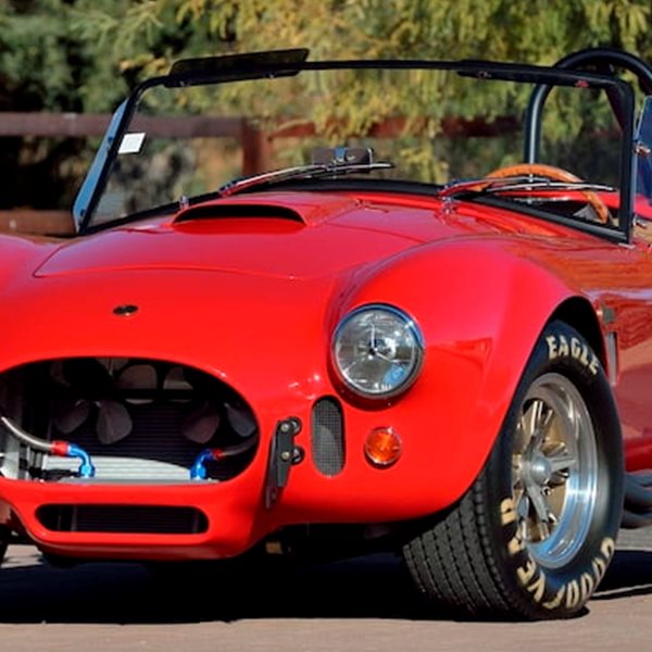 Η σπάνια Shelby 427 Cobra του Paul Walker βγαίνει στο σφυρί