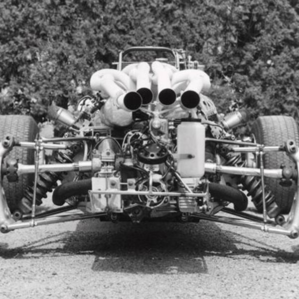 Πώς ανασταίνεις κινητήρα V12 από μονοθέσιο F1 Ferrari του 1967