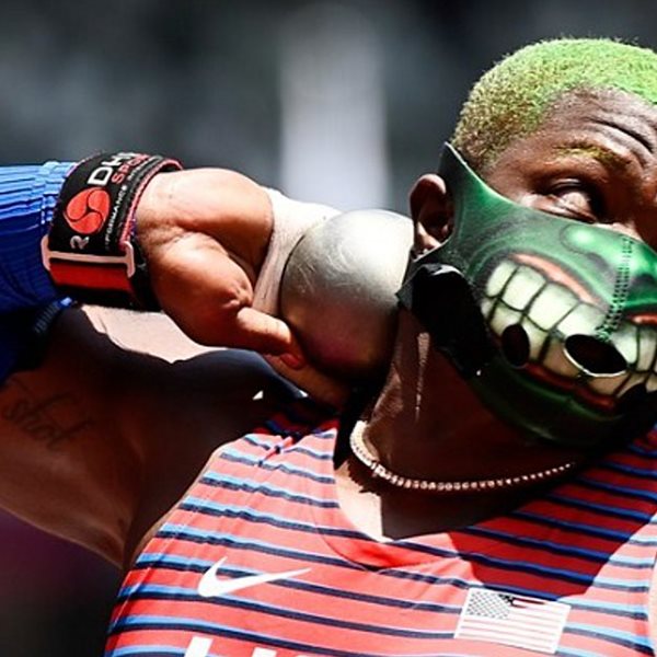 Η ξεχωριστή Raven Saunders