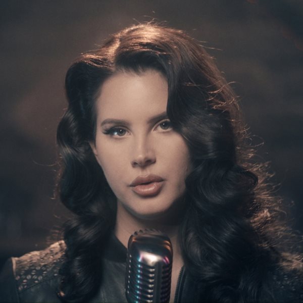 Lana Del Rey, μία 'Lolita που έχασε το δρόμο της'