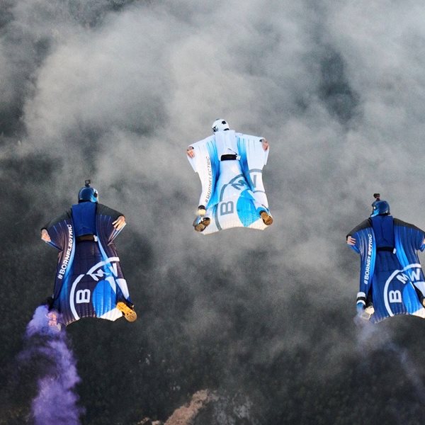 Η BMW μόλις έφτιαξε μία ηλεκτρική στολή πτήσης