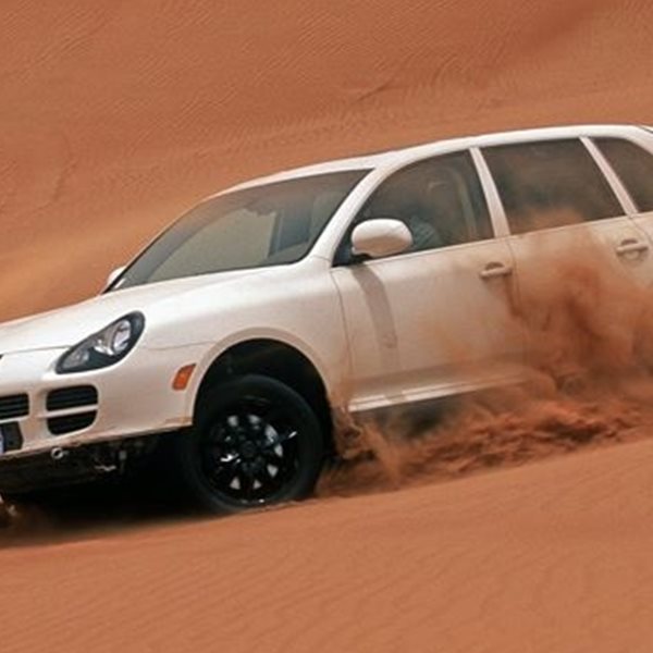 Πώς η Porsche πριν 27 χρόνια αποφάσισε να πουλάει SUV