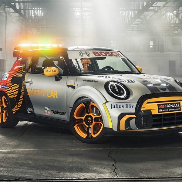 To Mini Electric Pacesetter κατακτά τις πίστες