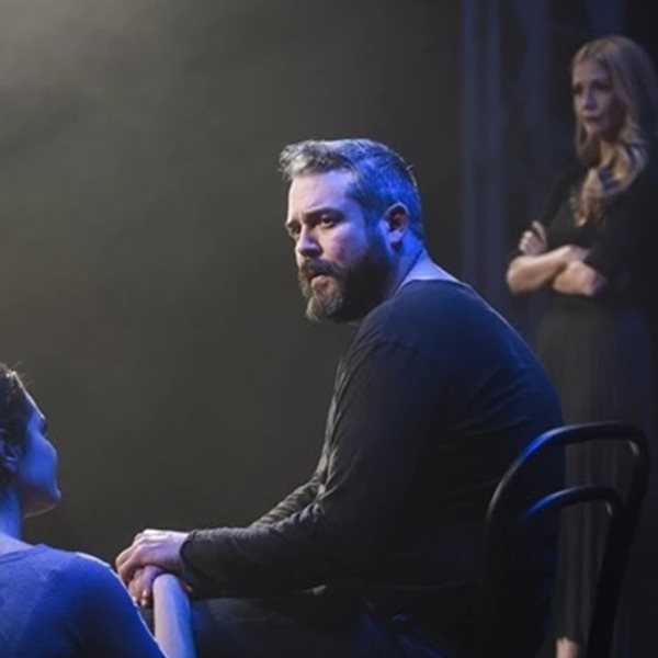 Οι θεατρικές παραστάσεις που ρίχνουν αυλαία μέχρι την Κυριακή των Βαΐων