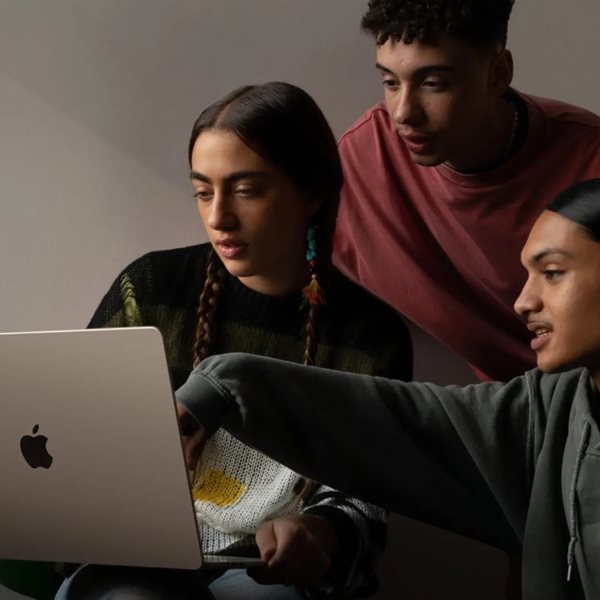 H Apple 'ξέφυγε' με το νέο MacBook Air 15 ιντσών