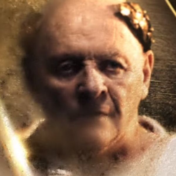 O Anthony Hopkins επιστρέφει στην τηλεόραση ως αυτοκράτορας