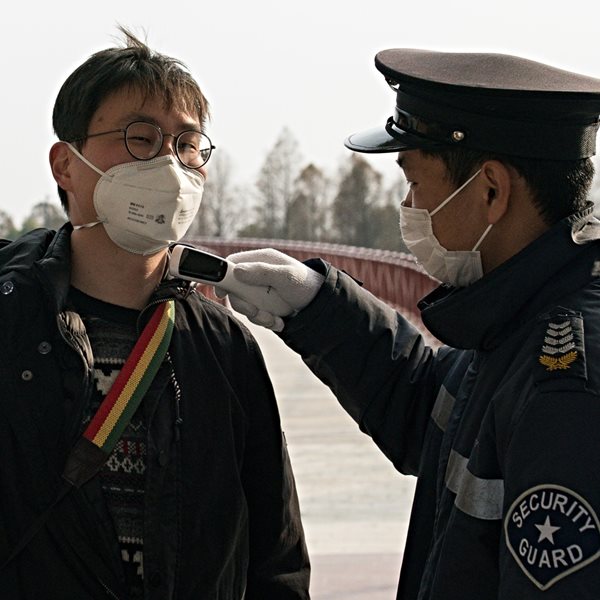 Ένας Ισπανός που ζει στην Κίνα περιγράφει το άμεσο μέλλον μας