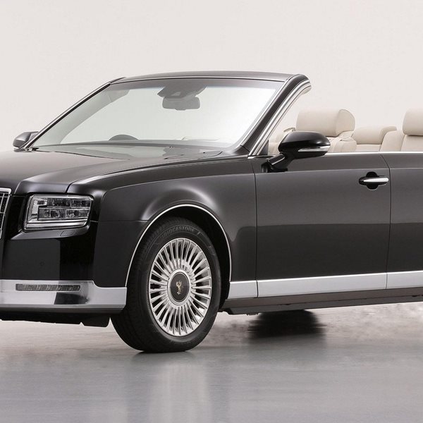 Το Toyota Century του Αυτοκράτορα της Ιαπωνίας είναι κυριολεκτικά μοναδικό