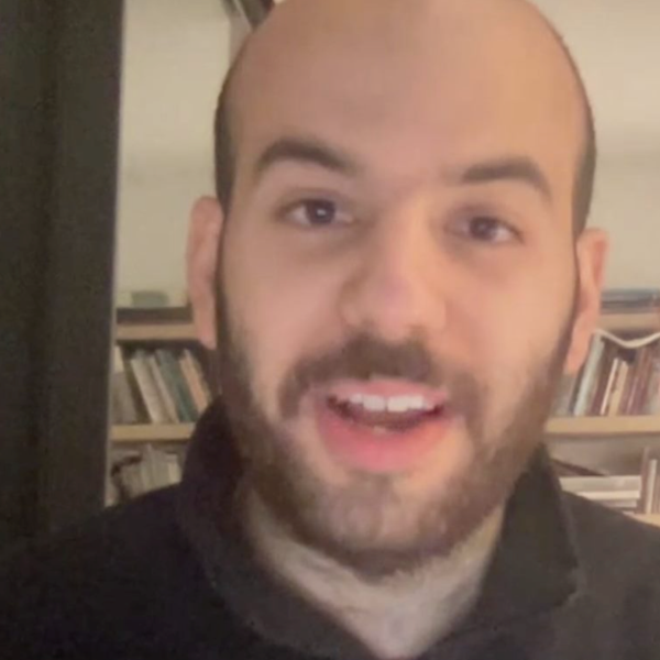 Ο Johnny Boufarhat έγινε πλούσιος μέσα στην καραντίνα, από το κρεβάτι του