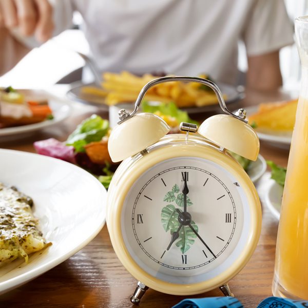 Όλα όσα πρέπει να γνωρίζεις για τη διαλειμματική νηστεία