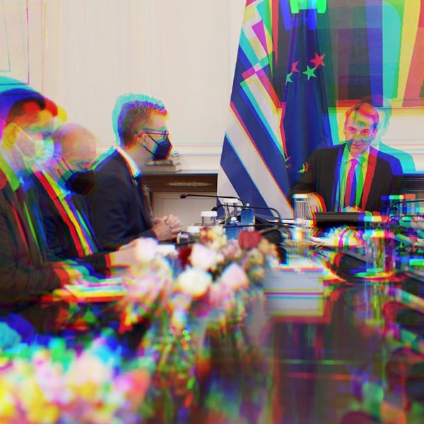 Γιατί η κυβέρνηση έκανε πίσω στα rapid tests για το ρεβεγιόν