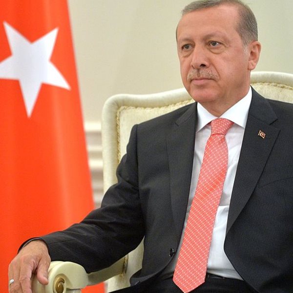 Ο Recep Tayyip Erdogan απειλεί να στείλει και τρίτο ερευνητικό σκάφος στο Αιγαίο