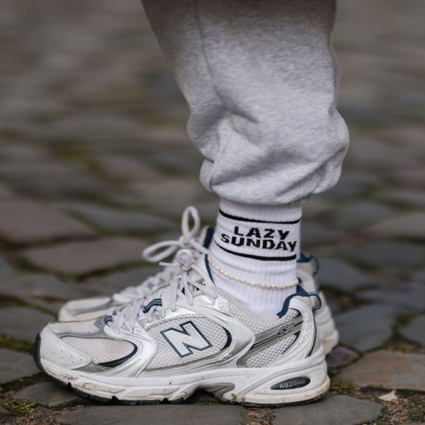 Τα sneakers της New Balance που λατρεύουν οι celebrities