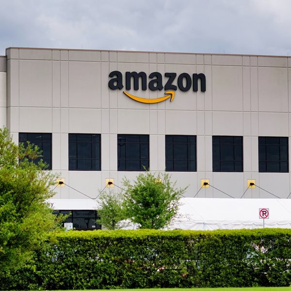 Amazon, Google και Duolingo προχωρούν σε εκατοντάδες απολύσεις