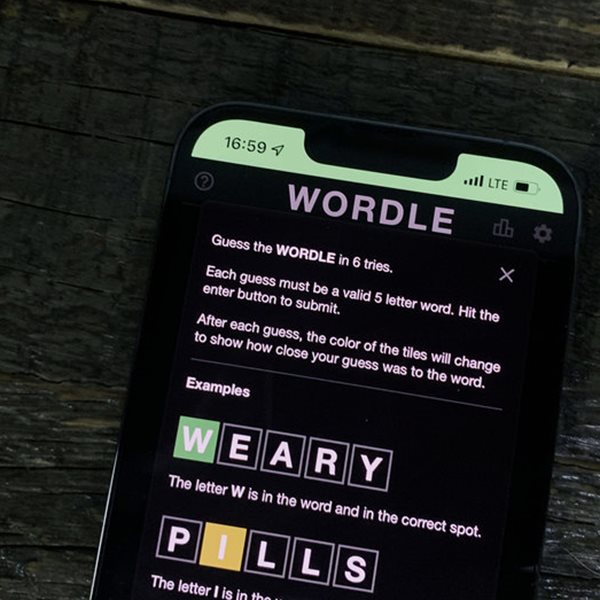 Τι είναι το Wordle με το οποίο έχει κολλήσει όλο το ίντερνετ