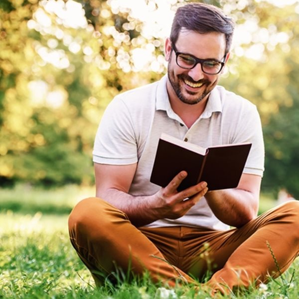 Τα νέα βιβλία που φέρνει η άνοιξη