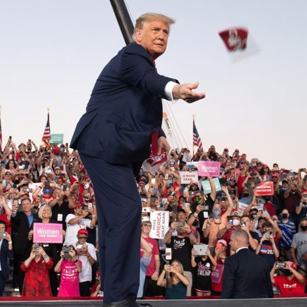 Ο Donald Trump βιάζεται να πανηγυρίσει και δίνει ραντεβού στο Ανώτατο Δικαστήριο