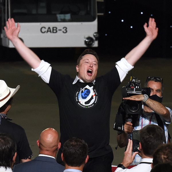 O Elon Musk είναι και επίσημα έτοιμος να κατακτήσει το διάστημα