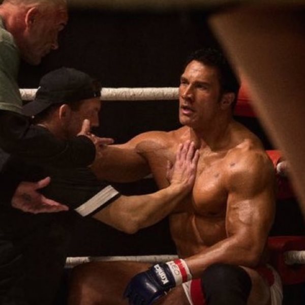 Αγνώριστος ο Rock για την ταινία "The Smashing Machine"