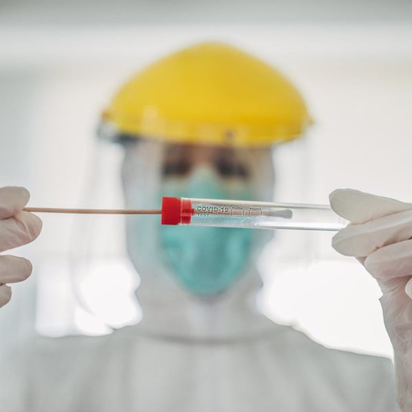 Τι συμβαίνει με την επαναμόλυνση των ασθενών από κορονοϊό;