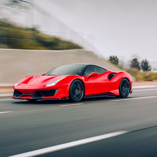 Γιατί τα περισσότερα σπορ αυτοκίνητα είναι κόκκινα